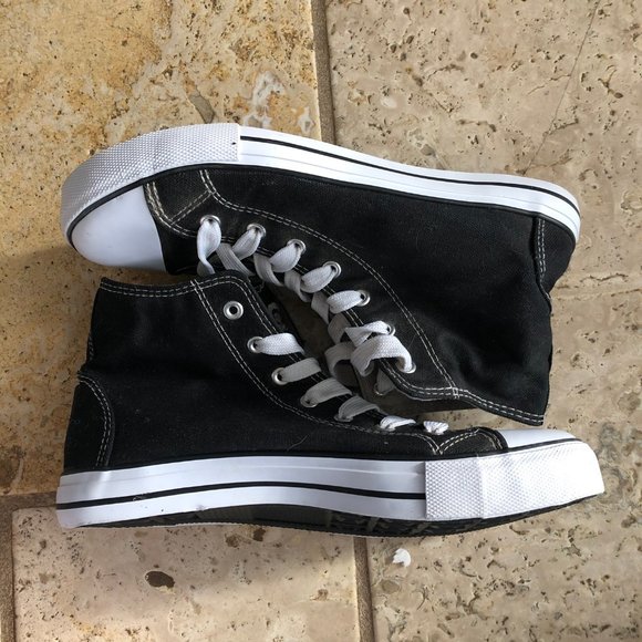 Canvas Sneakers in Womens Size 9 - Picture 2 of 8